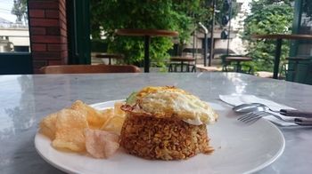Oliver'S Hostelry Bandung Exterior photo